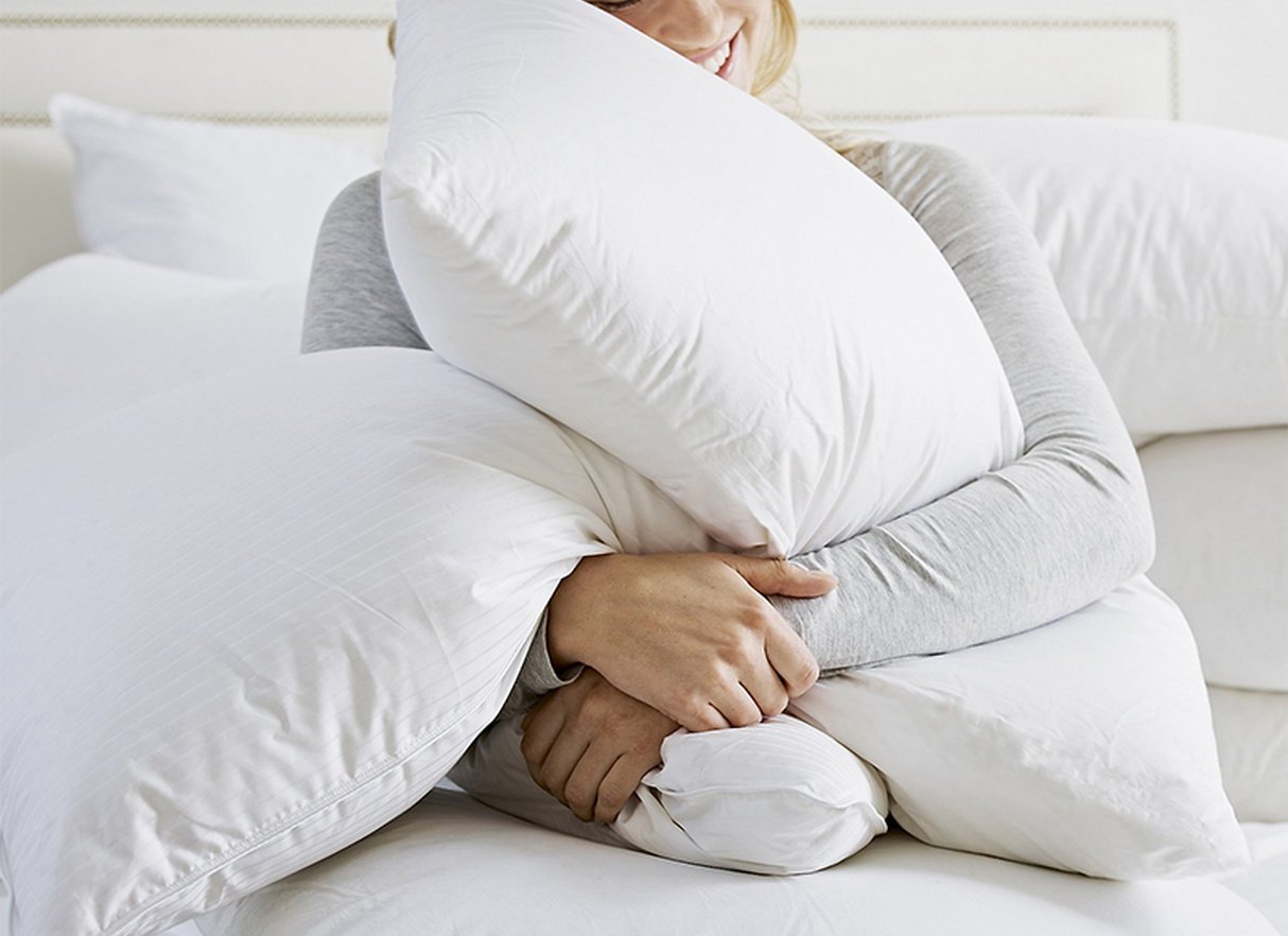 5 Best Down Pillows Reviewed in Detail (Summer 2024)