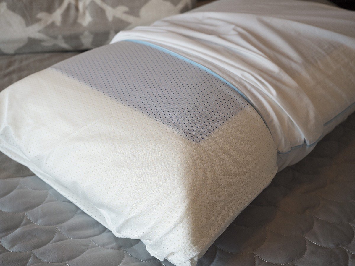 7 Best Cooling Pillows Reviewed in Detail (Summer 2023)
