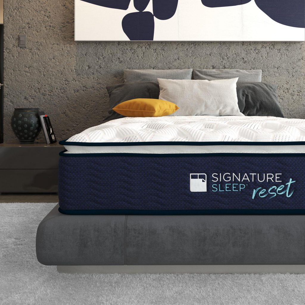 Top 8 Mattresses for Side Sleepers - Find The Best Support For Your Hips, Neck and Shoulders!