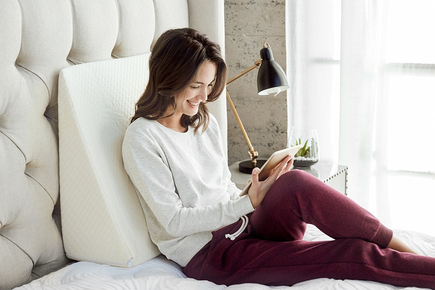 6 Best Pillows for Sleep Apnea Reviewed in Detail (Fall 2023)