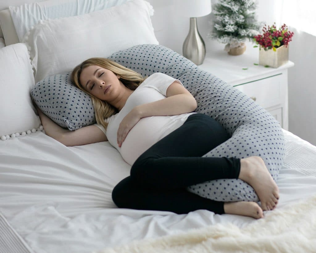 8 Best Pregnancy Pillows - Give Your Body The Support it Needs and Drift Off In Comfort! (Fall 2022)