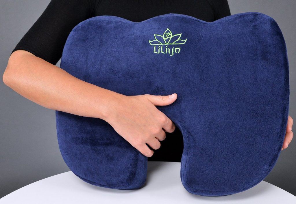 7 Best Coccyx Cushions to Align Your Spine and Relieve Back Pain (Winter 2022)