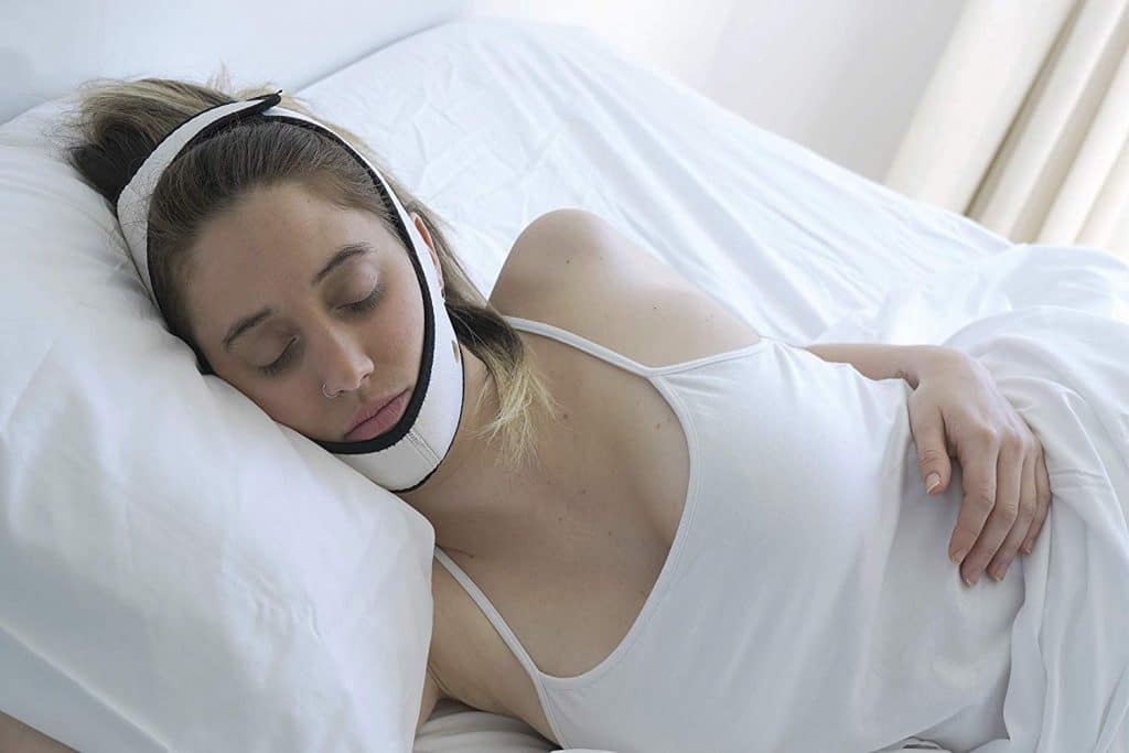 10 Best Chin Straps for Snoring: an Effective and Simple Solution to a Common Problem