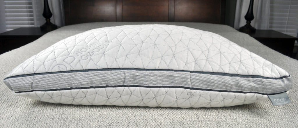 11 Best King Size Pillows Reviewed in Detail (Jul. 2021)