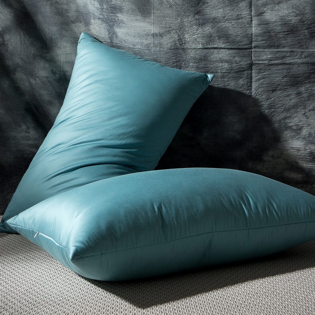 6 Best Feather Pillows Reviewed in Detail (Jun. 2020)