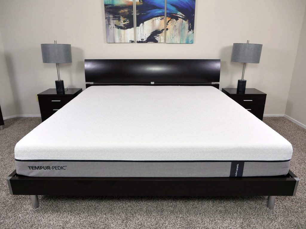 Tempur-Pedic vs LEESA: Detailed Mattress Comparison