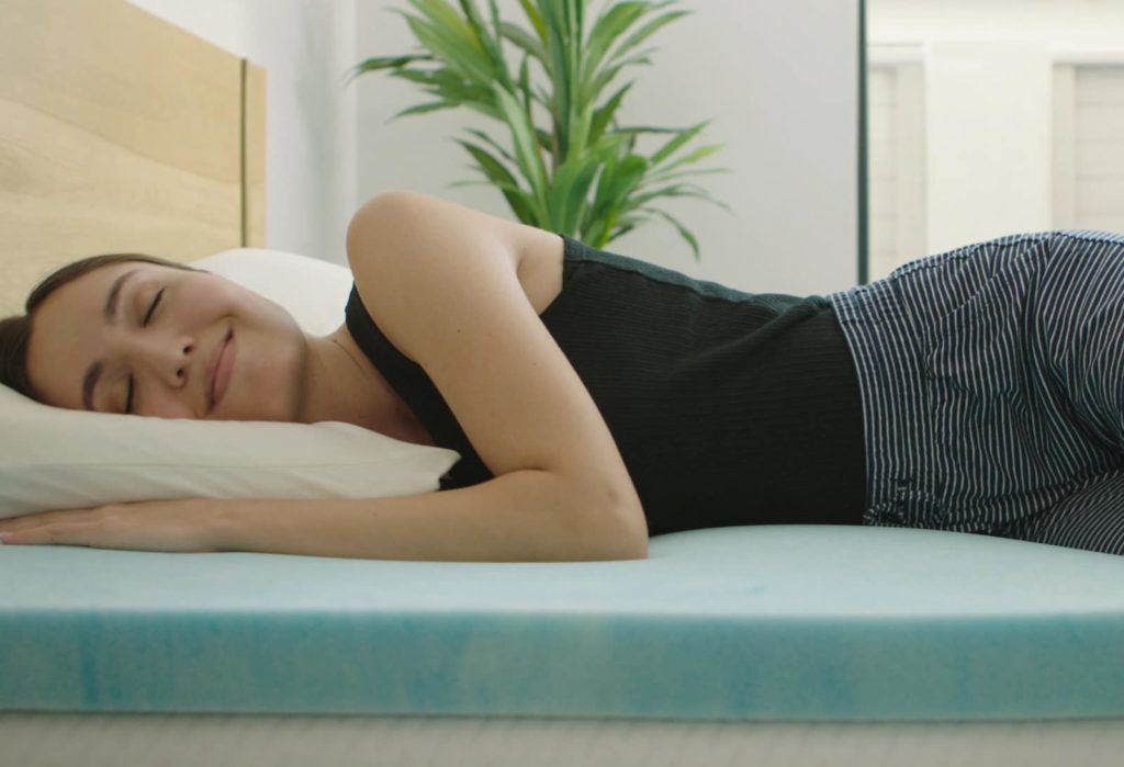 7 Best Mattress Toppers for Side Sleepers to Get the Best from Your Bed