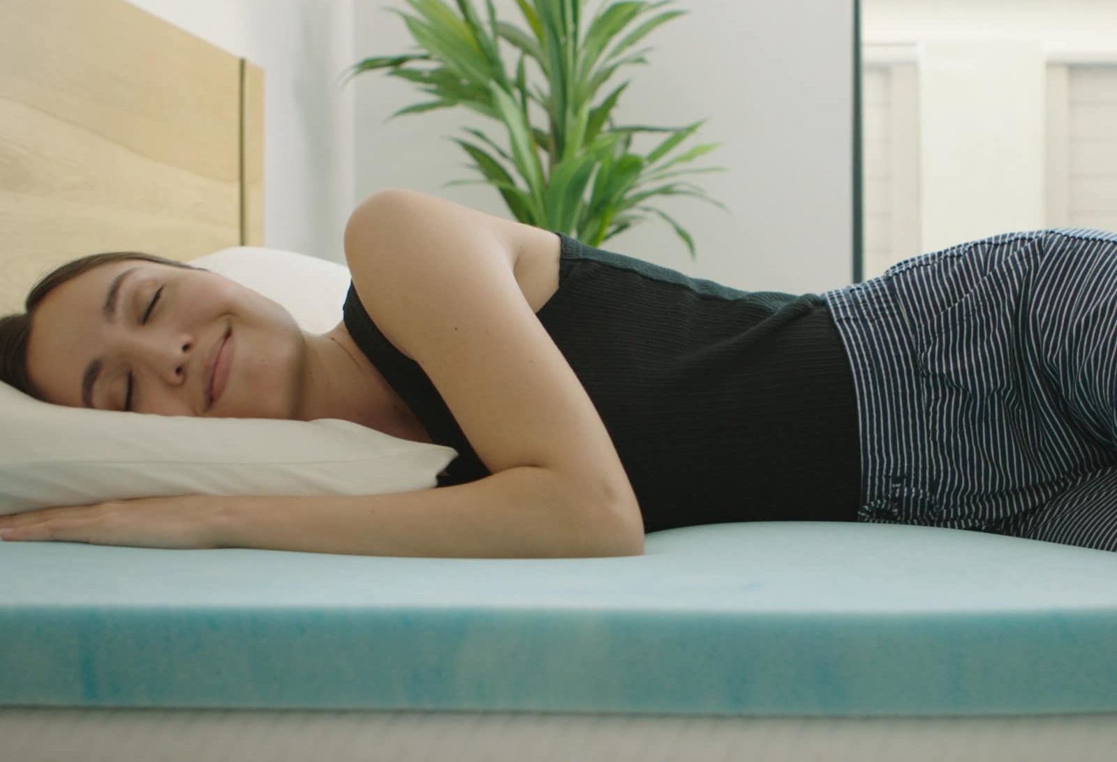 7 Best Mattress Toppers for Side Sleepers (Fall 2023) Reviews & Guide