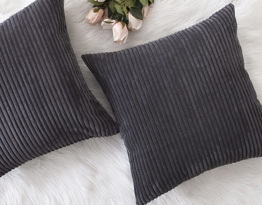 8 Best Pillow Shams - Give Your Sleep Space the Most Attractive Look! (Summer 2022)