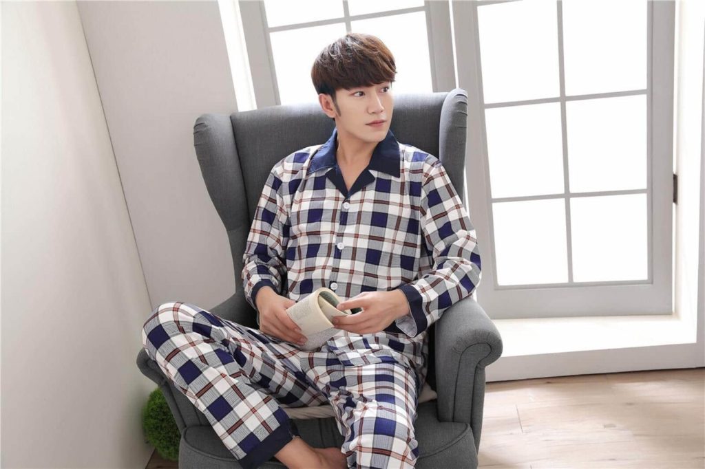 14 Best Men's Pajamas - All You Need for Comfort