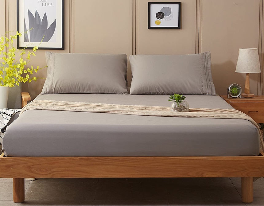 6 Best Microfiber Sheets — High Quality That Lasts for Years (Summer 2022)