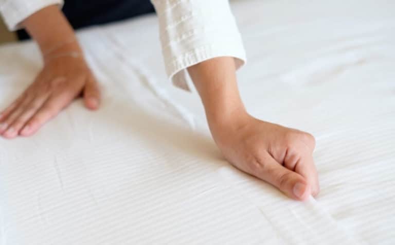 7 Best High Thread Count Sheets Reviewed in Detail (Winter 2024)