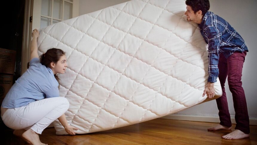 How to Restore a Memory Foam Mattress