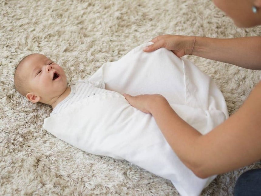 Sleep Sack vs. Swaddle: Which One Is Better? (Spring 2023)