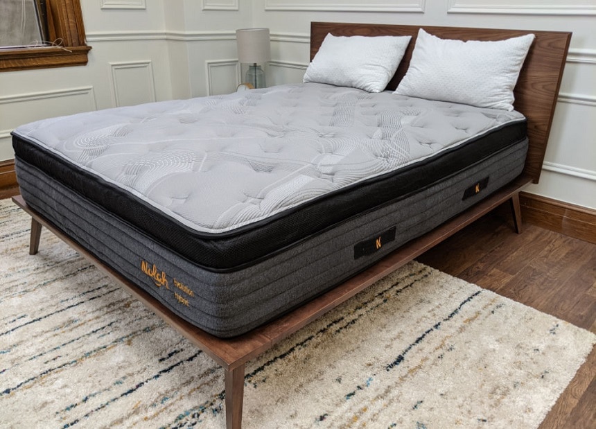6 Best Tempurpedic Alternatives: Equally Great Design and Features! (Summer 2022)