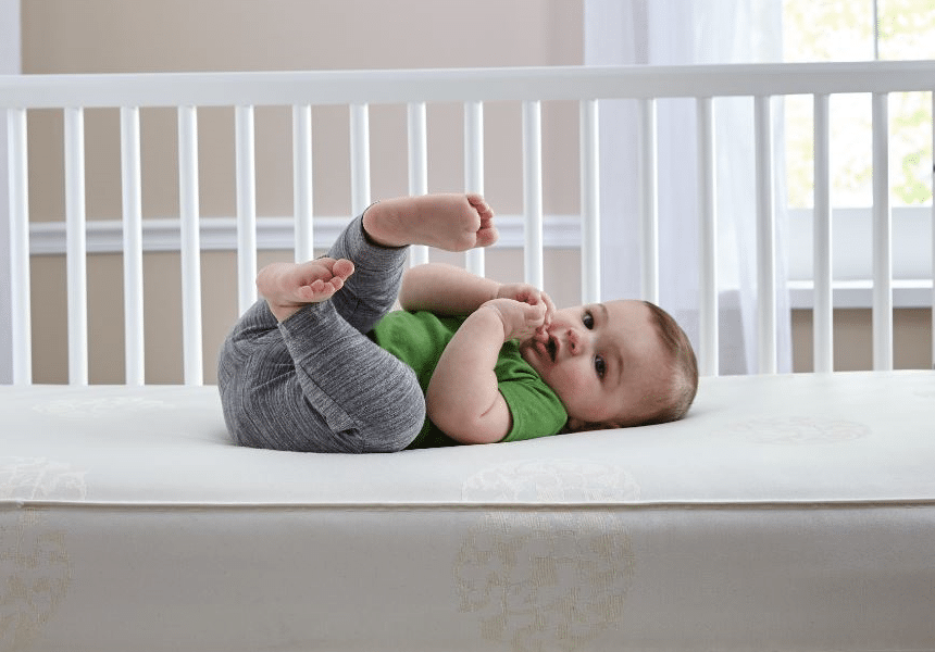 How Many Crib Sheets Do I Need? We'll Help You Calculate