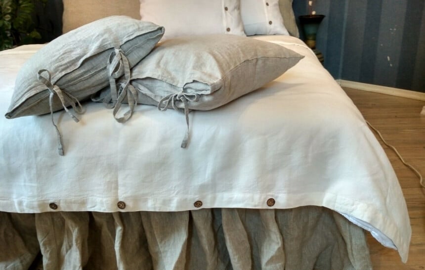 How to Put On a Duvet Cover: 2 Easy-Peasy Ways That'll Change Your Life