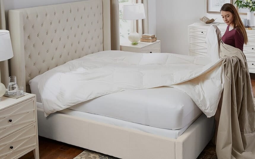 How to Put On a Duvet Cover: 2 Easy-Peasy Ways That'll Change Your Life