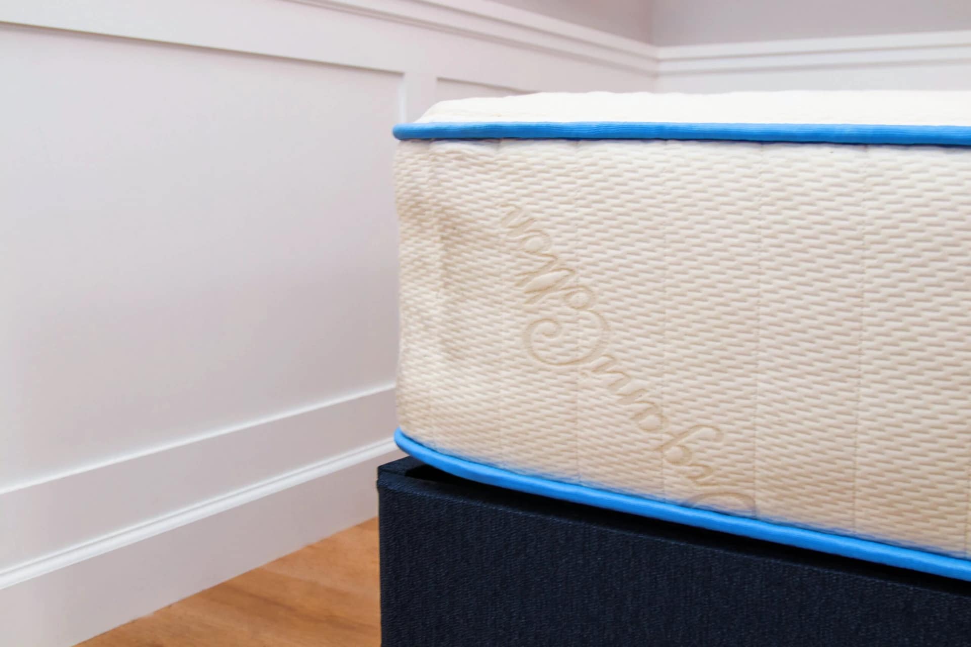 6 Best Sleep Number Alternatives Reviewed in Detail (Aug. 2021)