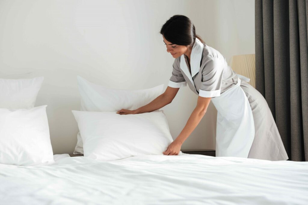 6 Best Hotel Pillows - Durable and Cozy