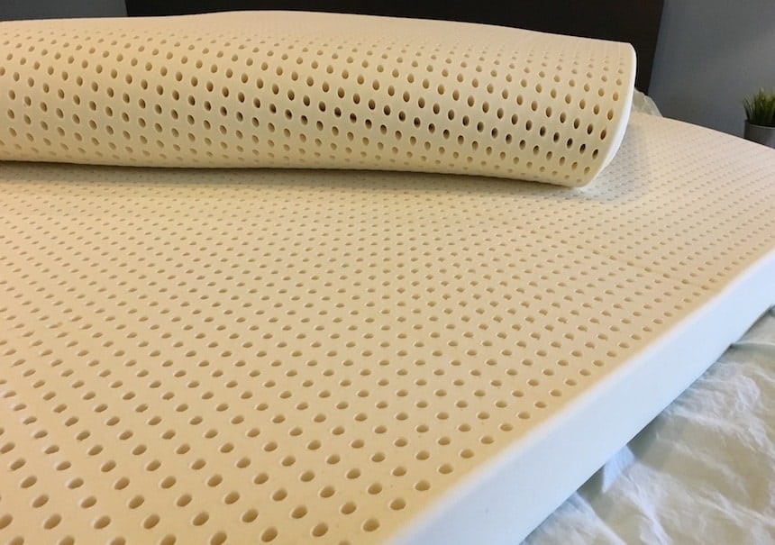 5 Best Organic Mattresses Toppers - Good for You and for Nature! (Winter 2022)