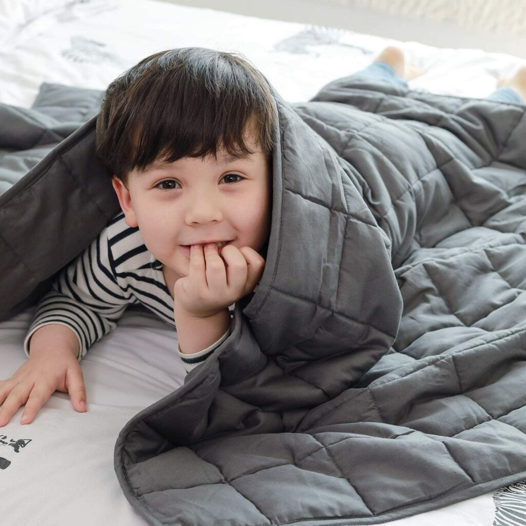 10 Best Weighted Blankets for Kids – Easy Way to a Better Sleep!