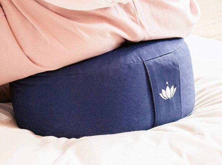 7 Best Meditation Pillows Reviewed in Detail (Fall 2023)