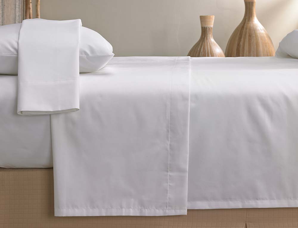 10 Best Hotel Sheets - Cool and Crispy Bedding that Won't Tear (2023)