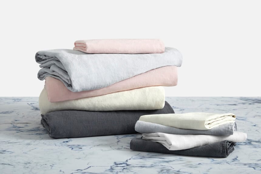 Brooklinen Sheets Review: Check Out These Best-Selling Sets! (Winter 2022)