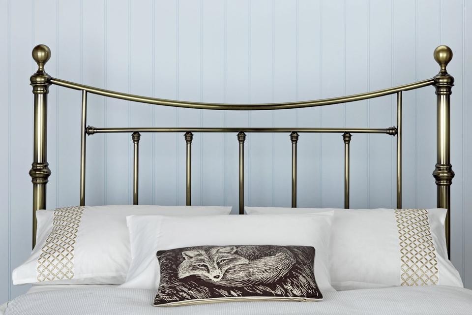 Headboard Sizes Chart: How to Choose the Right One?