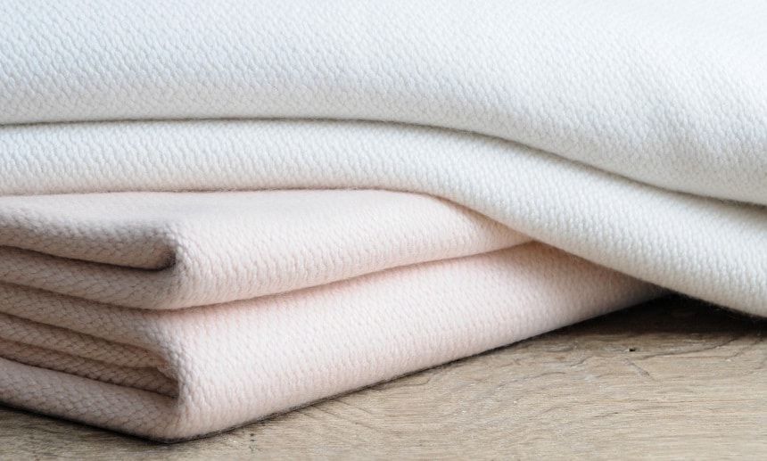 10 Best Wool Blankets - Extra Cozy and Warm