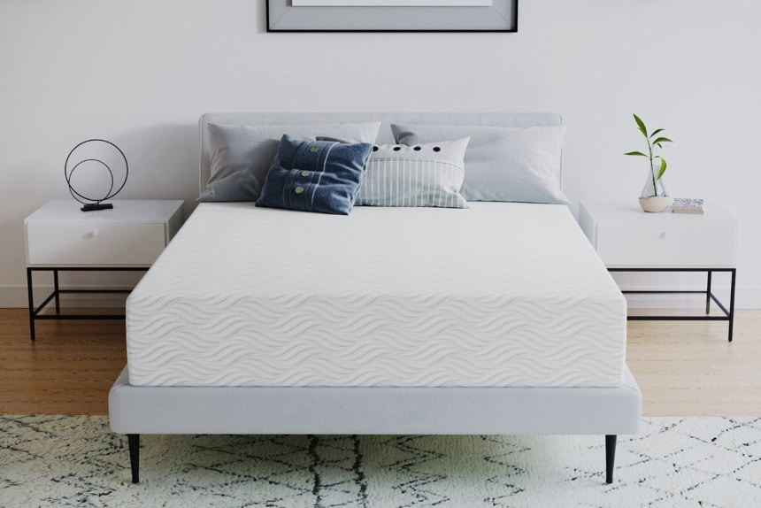 PlushBeds Mattress Review: All-latex Option for Those Who Prefer Organic Beds (Summer 2022)