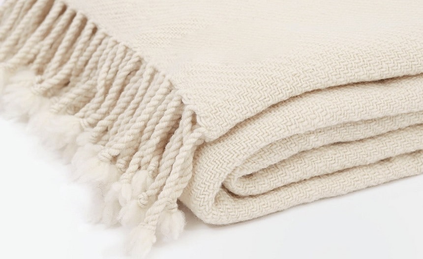 10 Best Wool Blankets - Extra Cozy and Warm