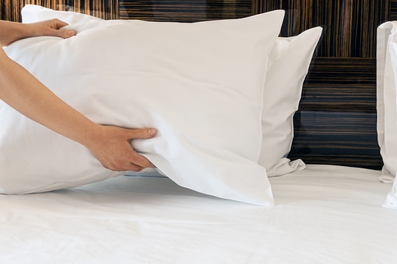 How to Fix a Lumpy Pillow: 6 Effective Methods to Try Out